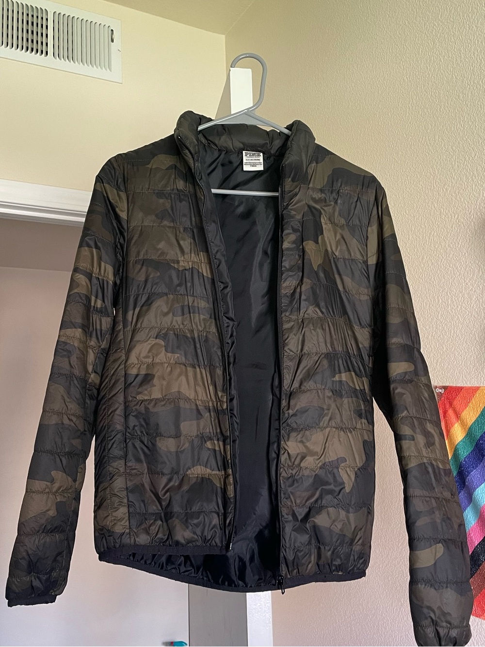 PINK Victoria's Secret Camo Puffer Jacket - Black & Olive